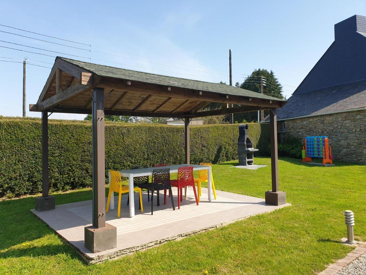 Charming Traditional 2-Bed Cottage Near Plemet Exterior photo